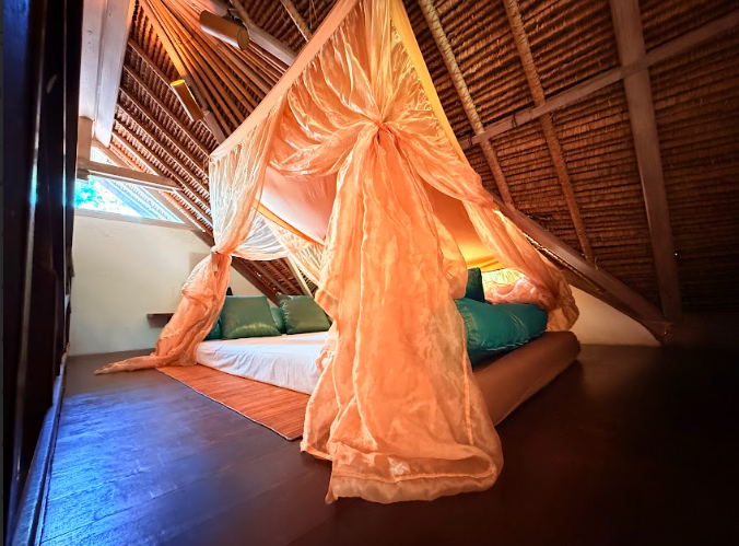 Deluxe-Family-Room-2-Google-Drive-24